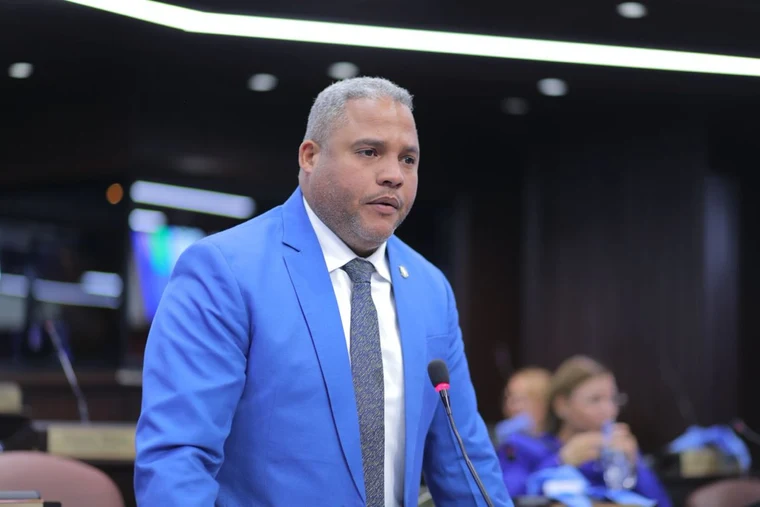 Diputados Willy Sánchez y Carmen Leyda cambian su posición ante propuesta de cambio de nombre a Peravia